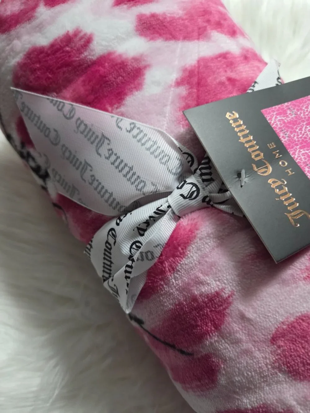 Juicy Couture Pink Leopard Print Throw Blanket